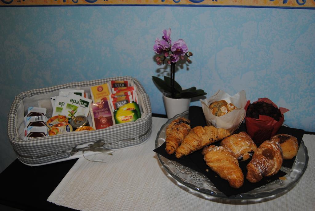 Il Colonnato Bed & Breakfast Рим Екстериор снимка