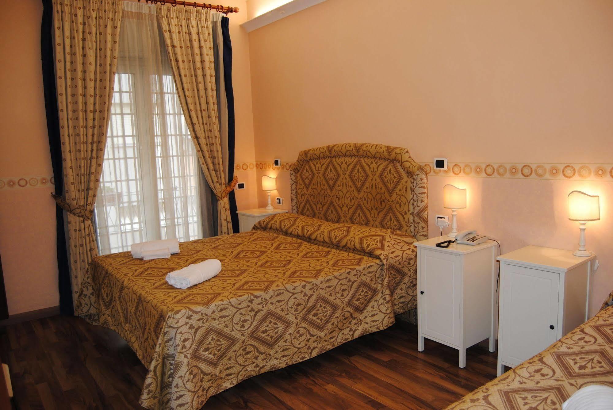Il Colonnato Bed & Breakfast Рим Екстериор снимка