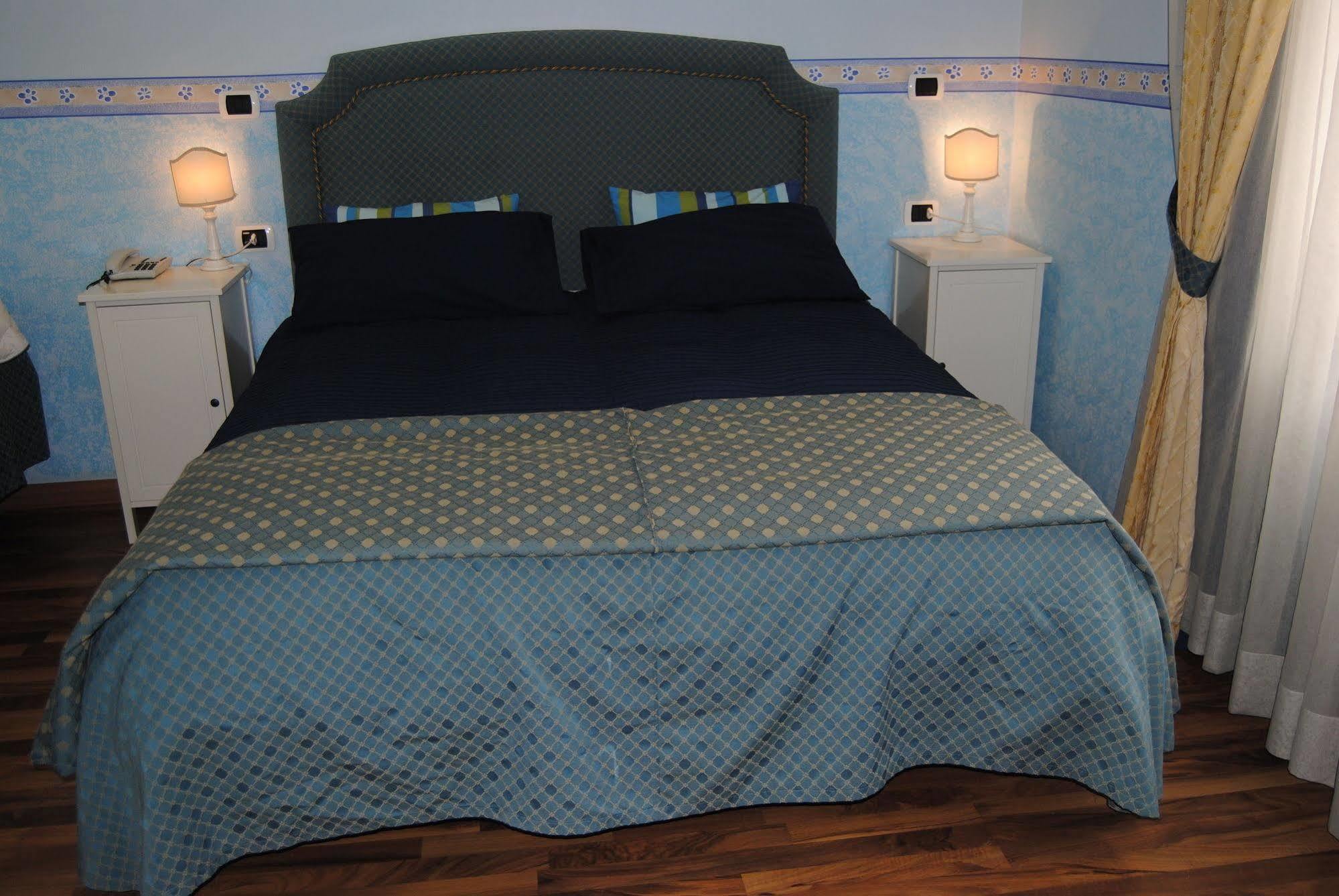 Il Colonnato Bed & Breakfast Рим Екстериор снимка